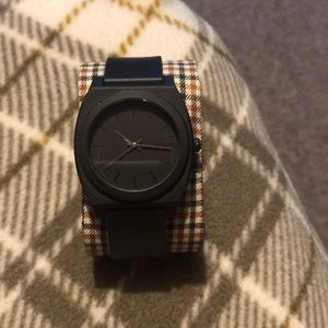 Nixon the time teller watch